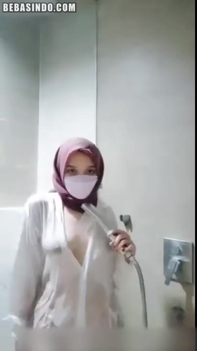 Vidio viral ABG indo terbaru Cika Hijab NGEWE sambil mandi New Top Global Trending 2025